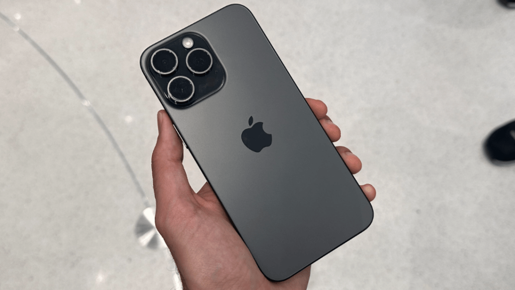 What is the difference between iPhone 14 and 15? iPhone 15 Pro
